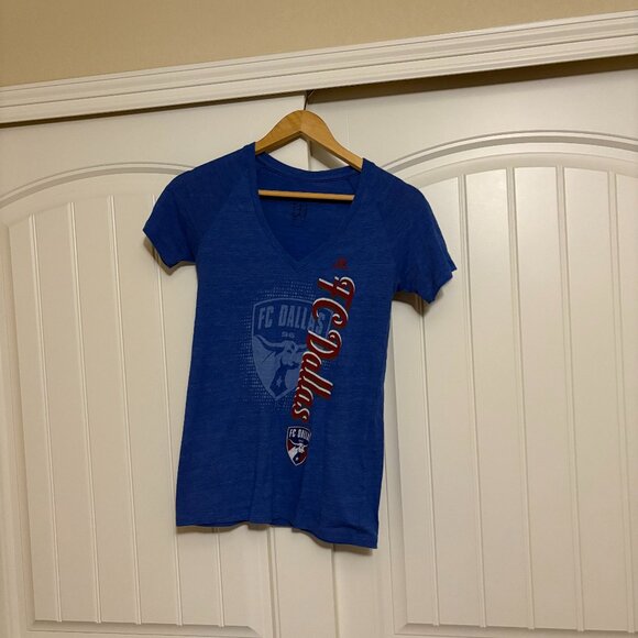 FC Dallas T Shirt Women's Small Blue V Neck Short Sleeve Adidas MLS Soccer - Picture 1 of 3
